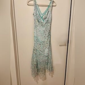 To the Max Green Patterned Maxi Dress Size 8